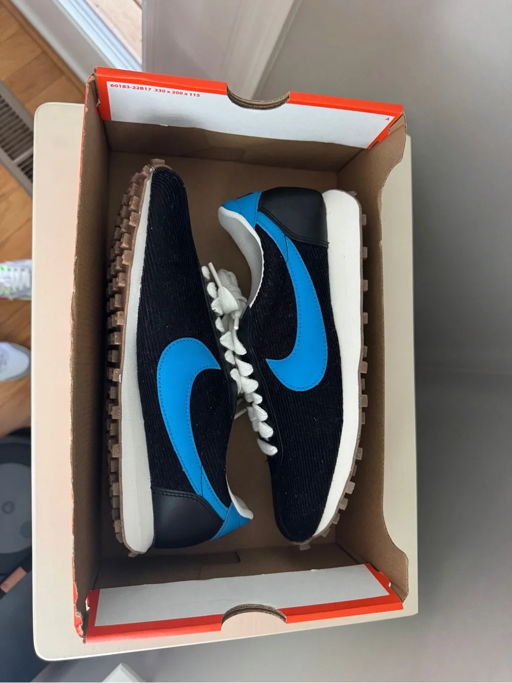 Brand New! Nike LD-1000 SE in a black and blue colorway- Women’s 9/ Men’s 7.5